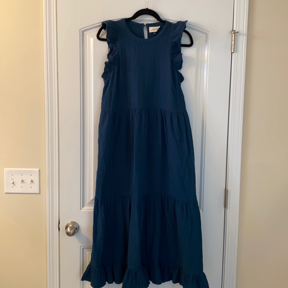 EUC Universal Thread Midi Dress. Size M.